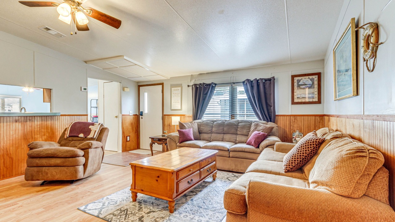 Photo of Livingroom in Pensacola