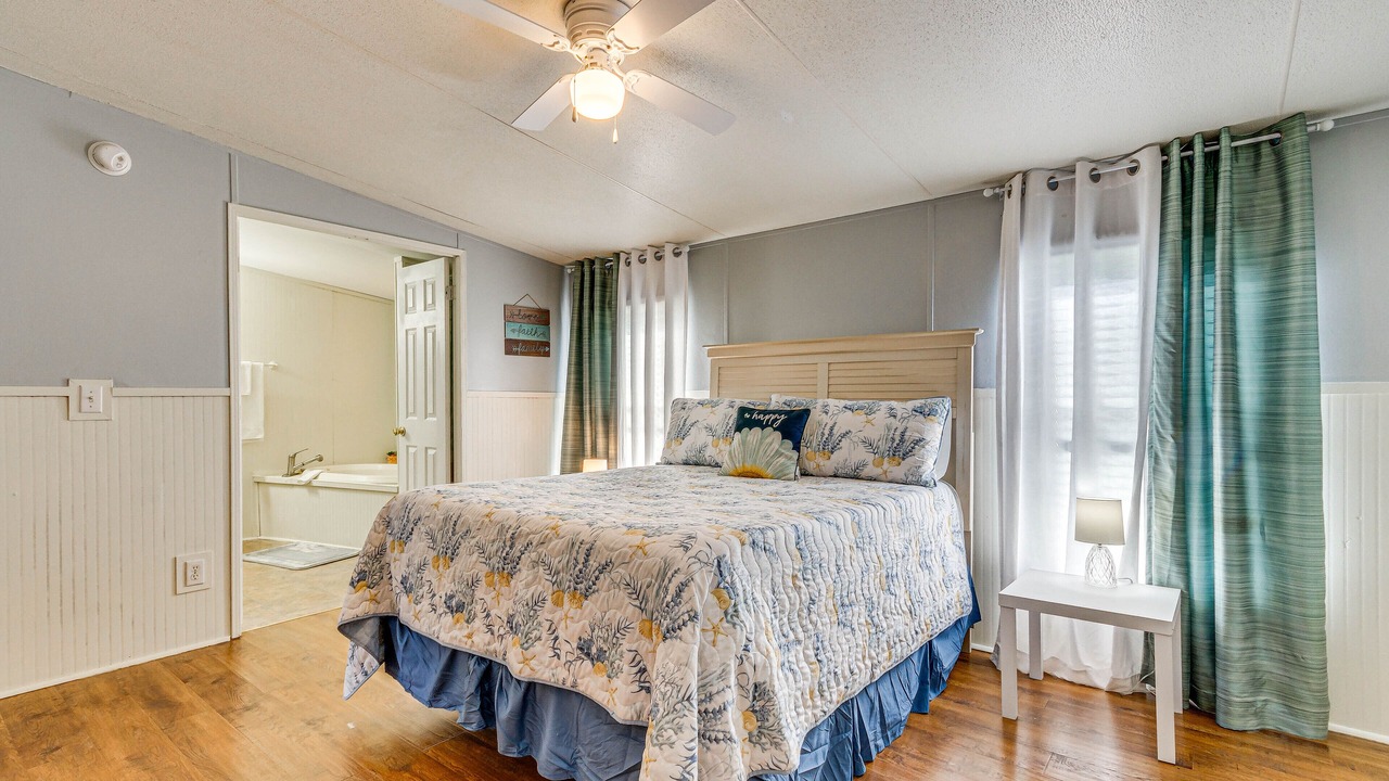 Photo of Bedroom in Pensacola