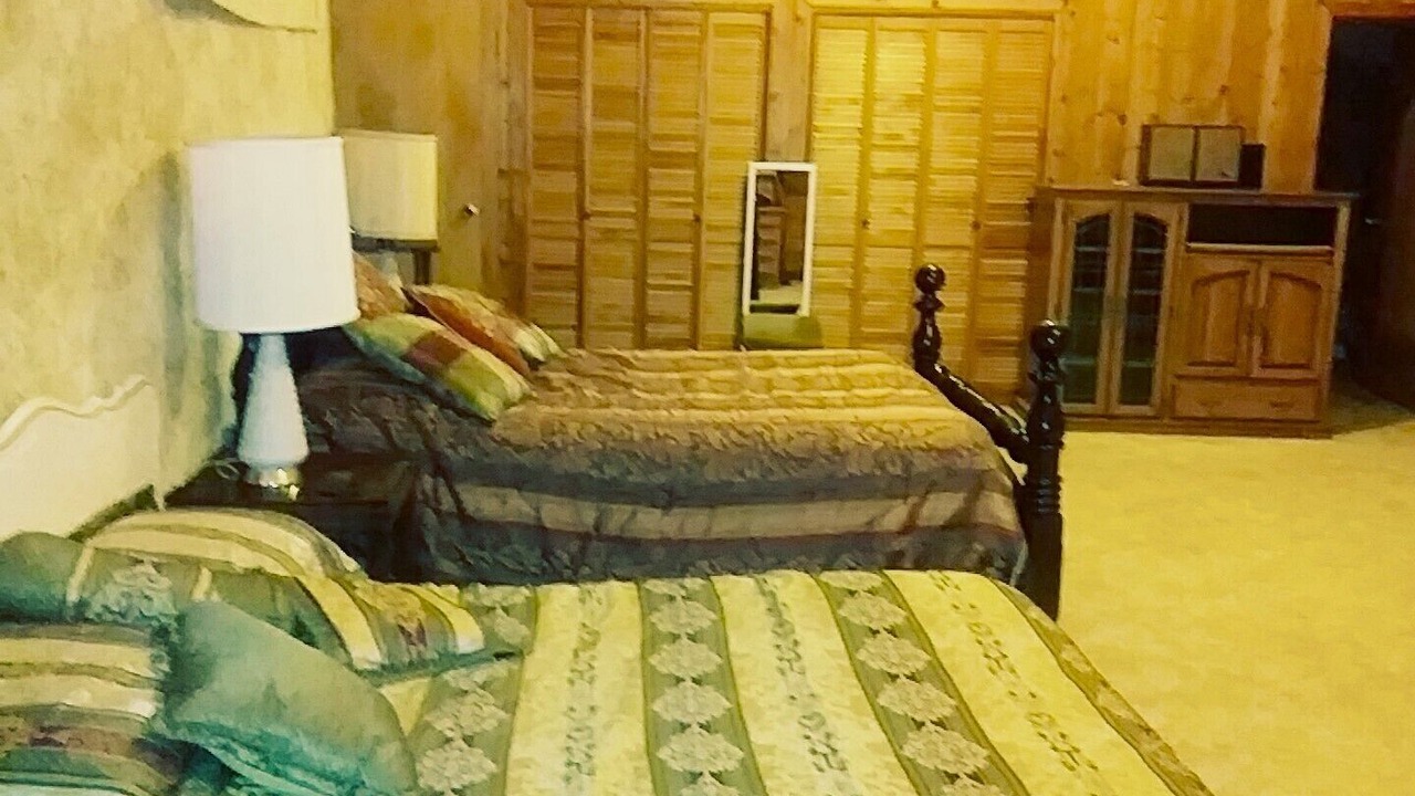 Photo of Bedroom in Lansing