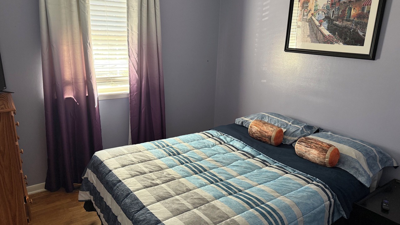 Photo of Bedroom in Battle Creek