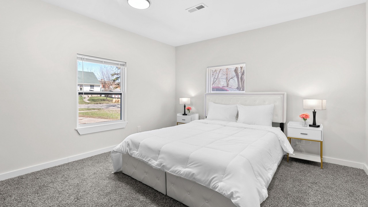 Photo of Bedroom in Lansing