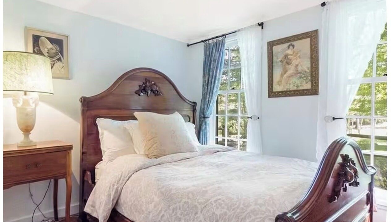 Photo of Bedroom in Saugerties