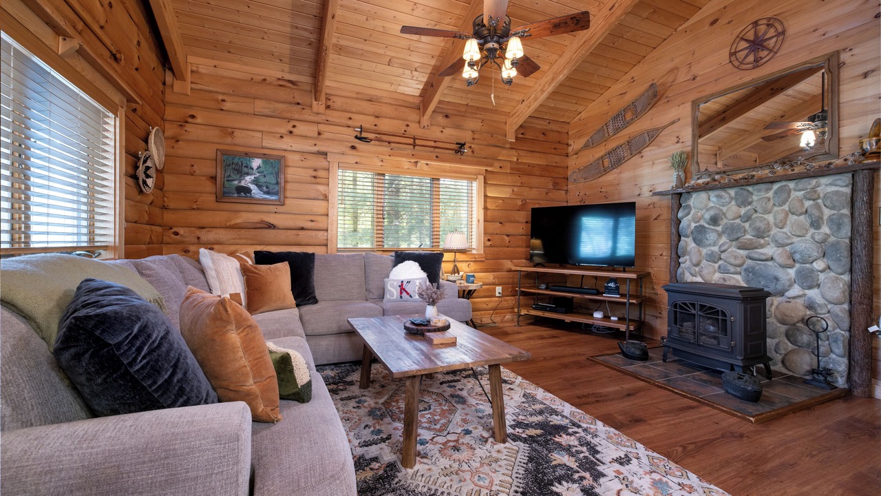 Photo of Livingroom in Schroon Lake