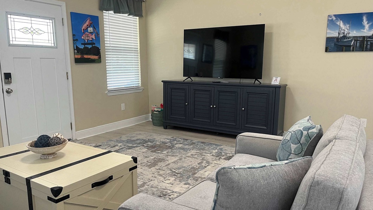 Photo of Livingroom in East Hill