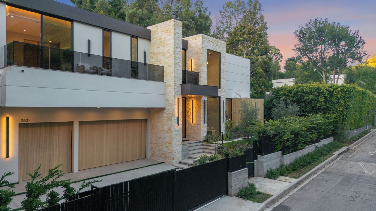 Photo of Outdoor in Beverly Hills