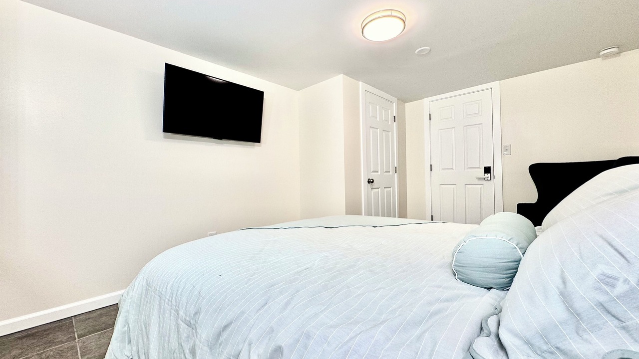 Photo of Bedroom in Lansing