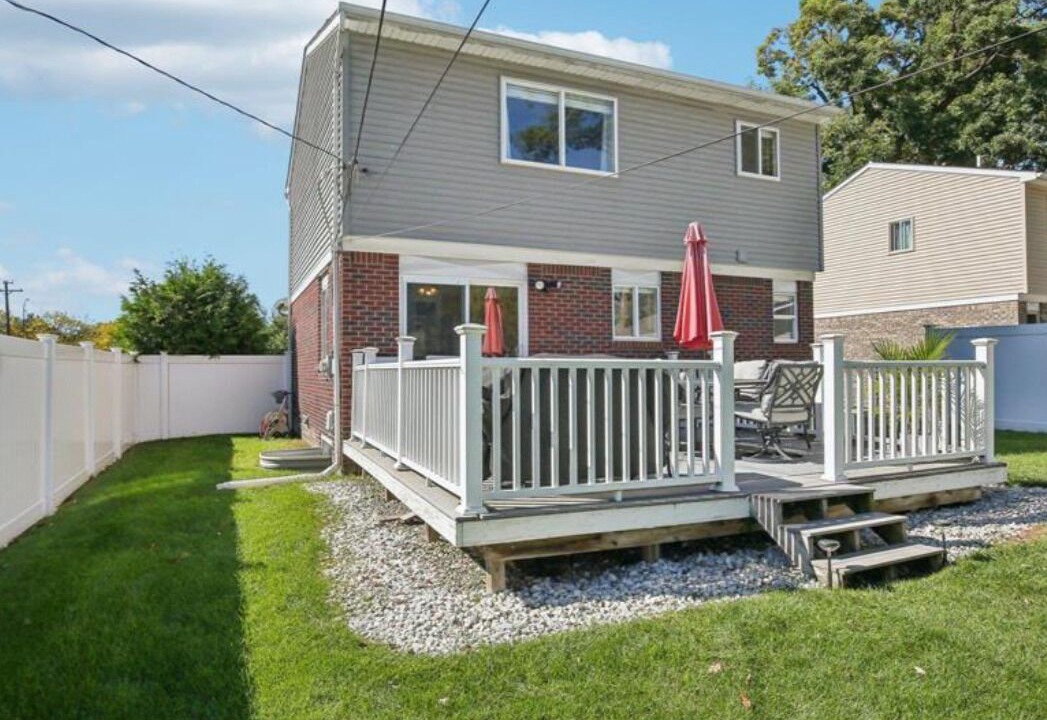 Photo of Outdoor in Madison Heights