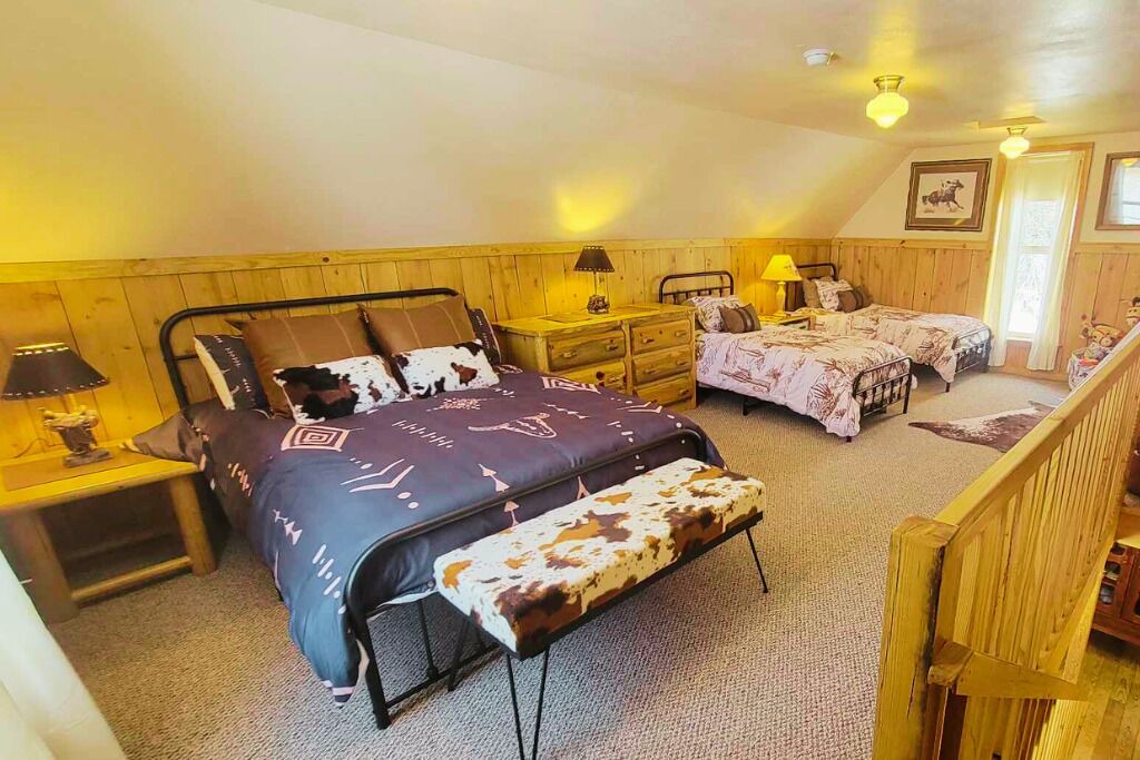 Photo of Bedroom in Crooked River Ranch