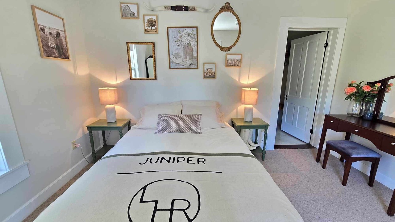 Photo of Bedroom in Crooked River Ranch