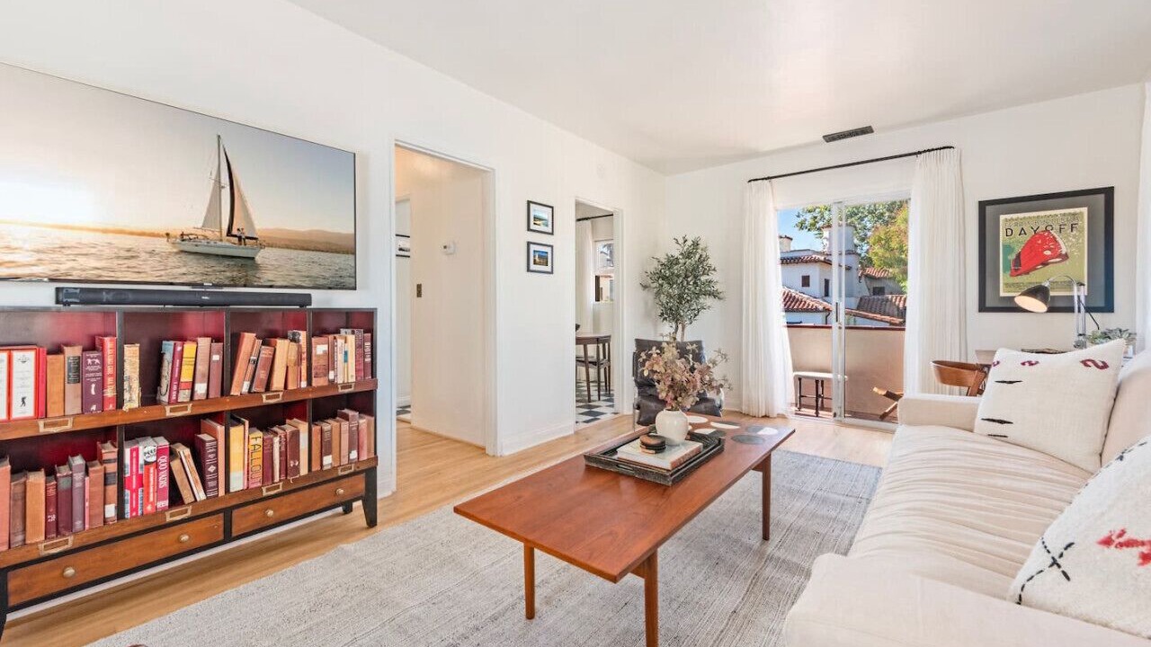 Photo of Livingroom in West Beach