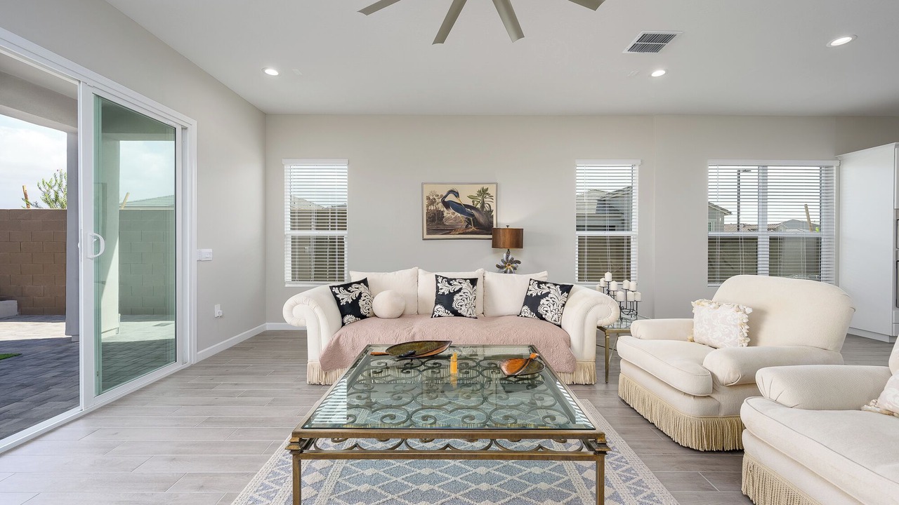 Photo of Livingroom in Desert Ridge