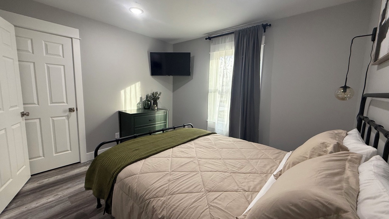 Photo of Bedroom in Norton Shores