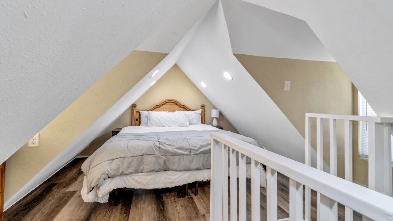 Photo of Bedroom in East Pensacola Heights