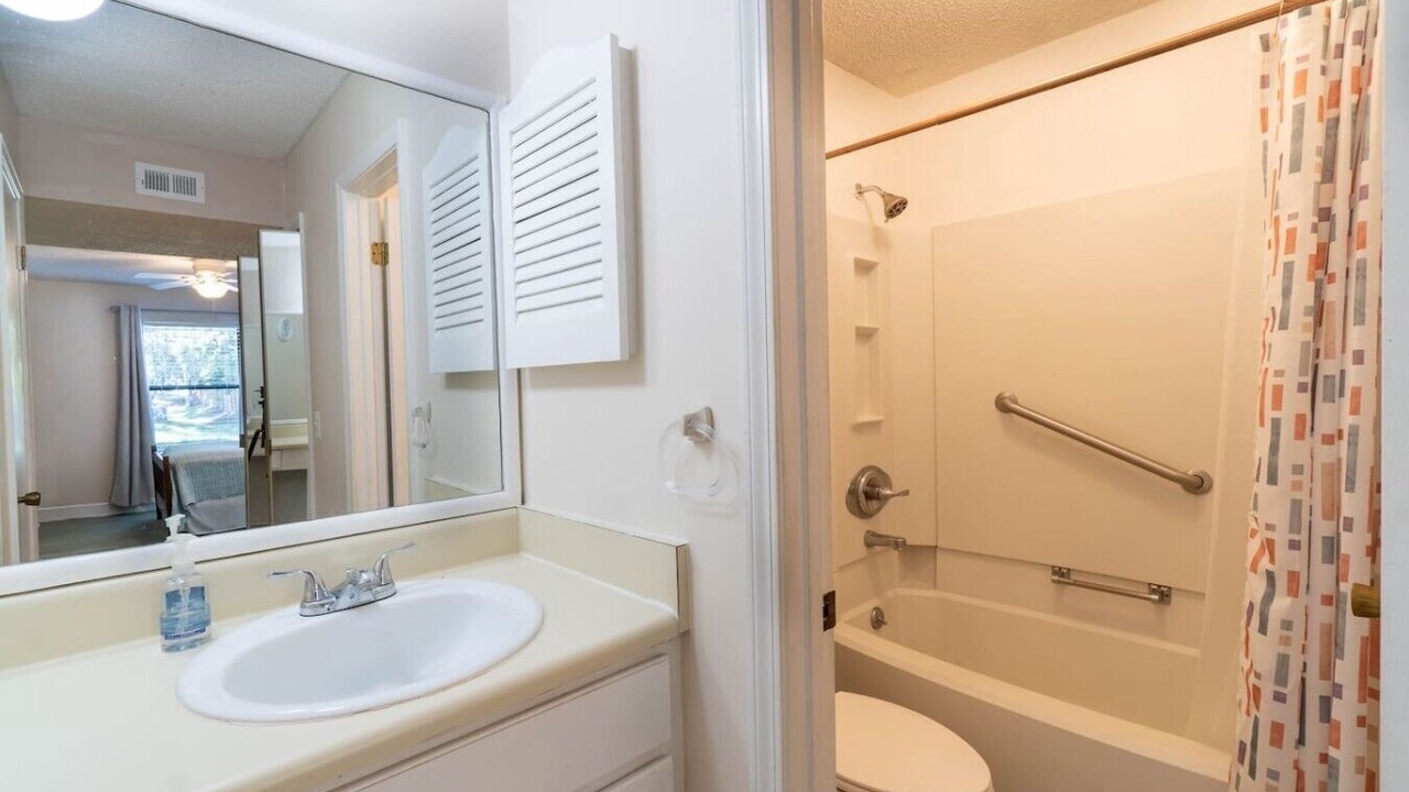 Photo of Bathroom in East Pensacola Heights