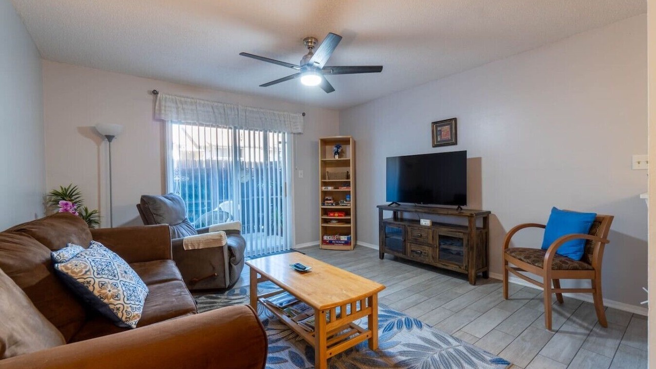 Photo of Livingroom in East Pensacola Heights
