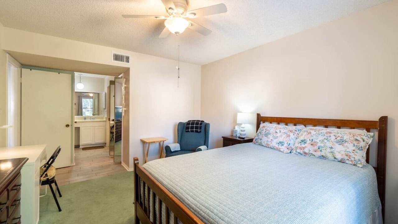 Photo of Bedroom in East Pensacola Heights