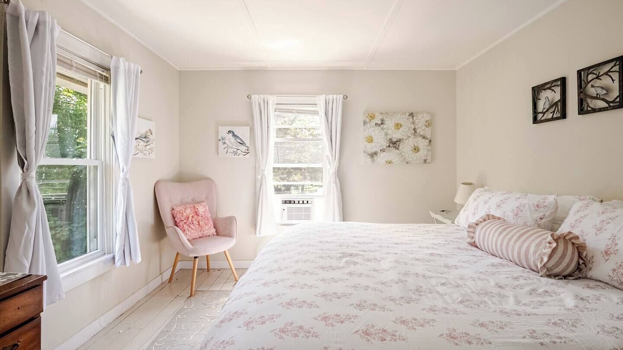 Photo of Bedroom in Bolton Landing