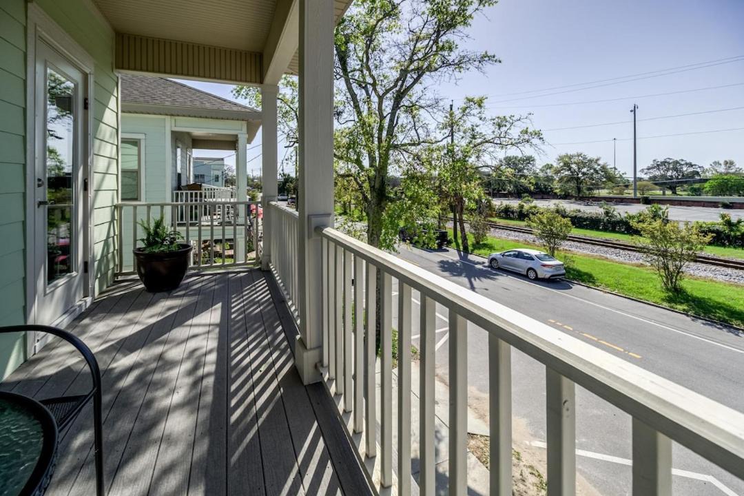 Photo of Patio Balcony in Old East Hill