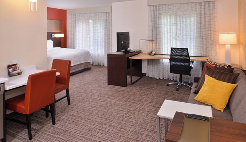 Studio, 1 King Bed (Hearing Accessible)