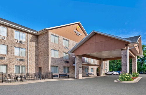 Whitehall Hotel | Comfort Inn Whitehall