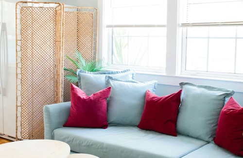 East Hill Apartment | Cozy 1BR Loft | Central Downtown Location