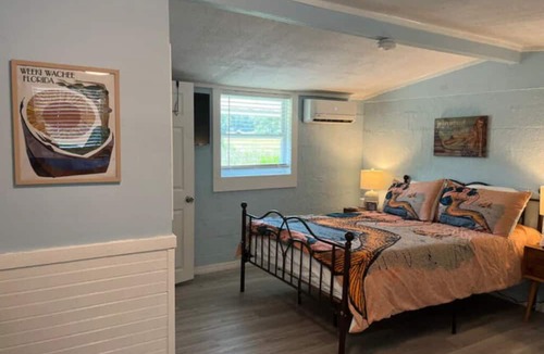 Weeki Wachee Gardens Apartment | Vintage Mermaid - Neptune's Grotto Old Florida Adventure Retreats