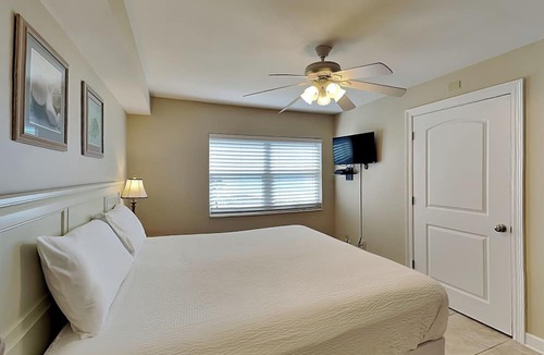 Pensacola Beach Condo | Regency Towers #302 West | Condo, Balcony + Views!