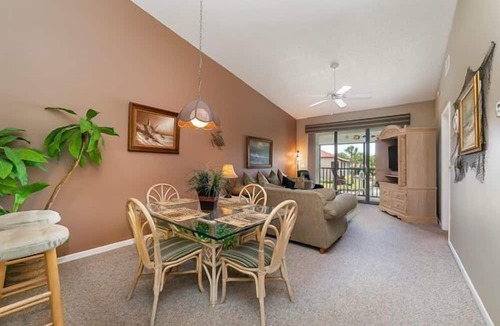 Trailer Estates Condo | Shorewalk 202/4625 - Bradenton-Condo 2 Bedroom/2 Bath, 5 miles from Anna Maria Island and near Img, maximum occupancy of 4 people.