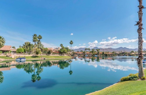 Scottsdale Ranch Condo | Beautiful, 2 Bedroom Lake Front Condo in The Scottsdale Bay Club