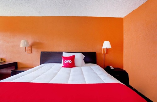 Northwest Pensacola Apartment | King Bed|Smoking|Pensacola FL