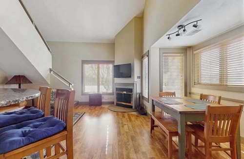 Thompsonville Condo | Mountain Condo at Crystal Mountain Resort - Walk to Lifts and Golf