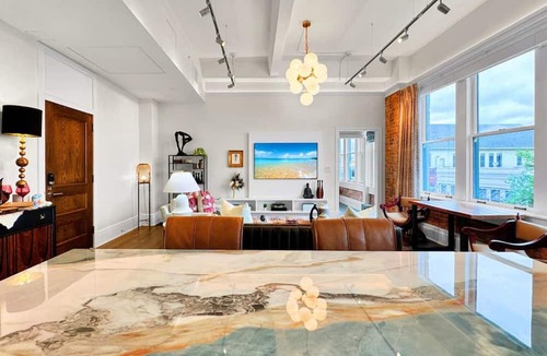 Downtown Condo | DeLuna Vista the Brent Lofts
