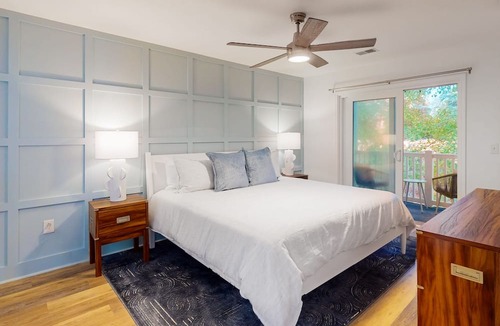 Carolina Forest Condo | Spacious condo with screened balcony & shared pool - near golf/beach/shops