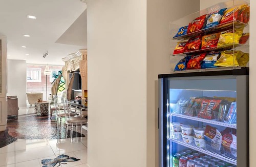 Garment District Hotel | Fashionista King Space, Artsy Boutique Hotel: Relaxing Stays, Near Broadway