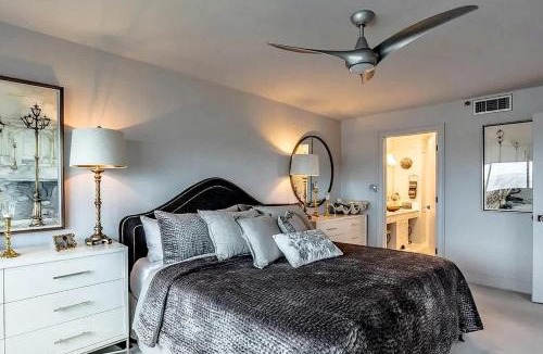 Downtown Apartment | Waterfront 2BR Condo with Panoramic Bay Views
