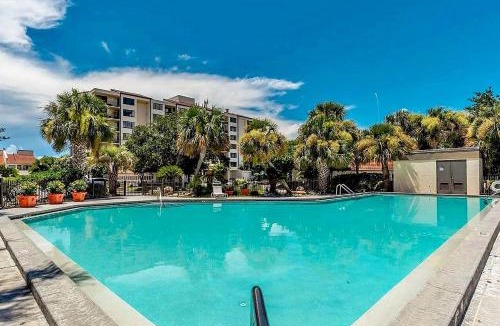 Downtown Apartment | Waterfront 2BR Condo with Panoramic Bay Views