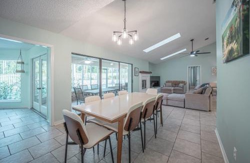 Scenic Hills Country Club Estates House | Pensacola Golf Course Escape 3 br 3ba