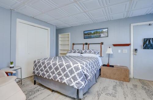Kalamazoo Apartment | Explore WMU, Dtwn & Breweries! Couple’s Retreat