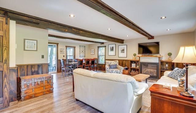 Family Friendly! Lakefront Tully Getaway w/Porch