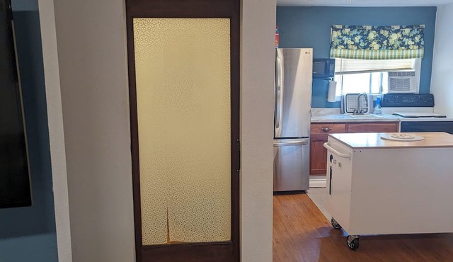 Affordable pet friendly retreat 15 minutes from smith rock.