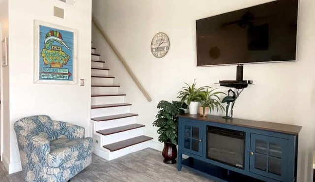 Sand Dollar W204 Inexpensive Bayfront Escape! 2,3 & 4-Night Getaways