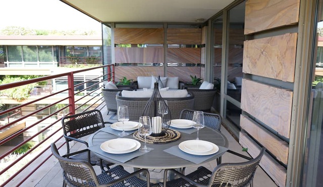 Optimal Camelback, Scottsdale Luxury Condo Living All Year Round!