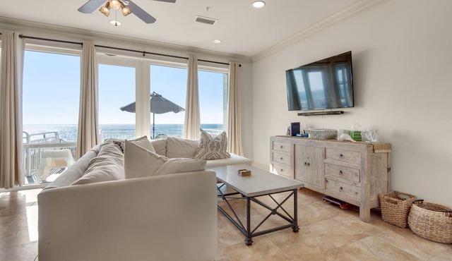 🏖️Luxury Beachfront Condo-Incredible Views-4BR White Sands 447
