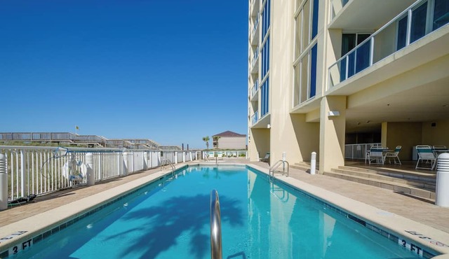 Star of the Sea | 🌊 3BR with Sunset Views | Platinum Beach Service