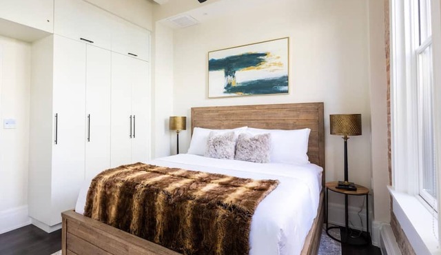 The Brent Lofts Southern Comfort 318