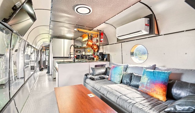 Get to the CHOPPA! One-of-a-kind 2/1 HELICOPTER on 5 acres in the woods!