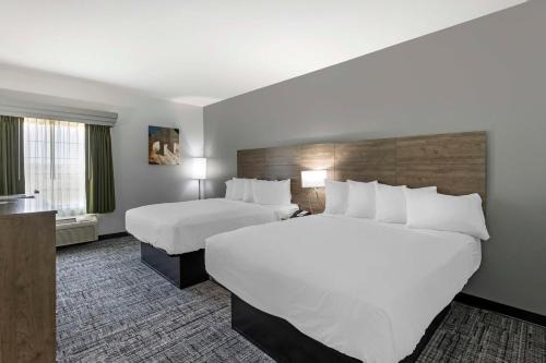 Best Western Plus MidAmerica Hotel