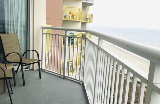 Stunning Oceanfront 2bd/2ba Condo in NMB